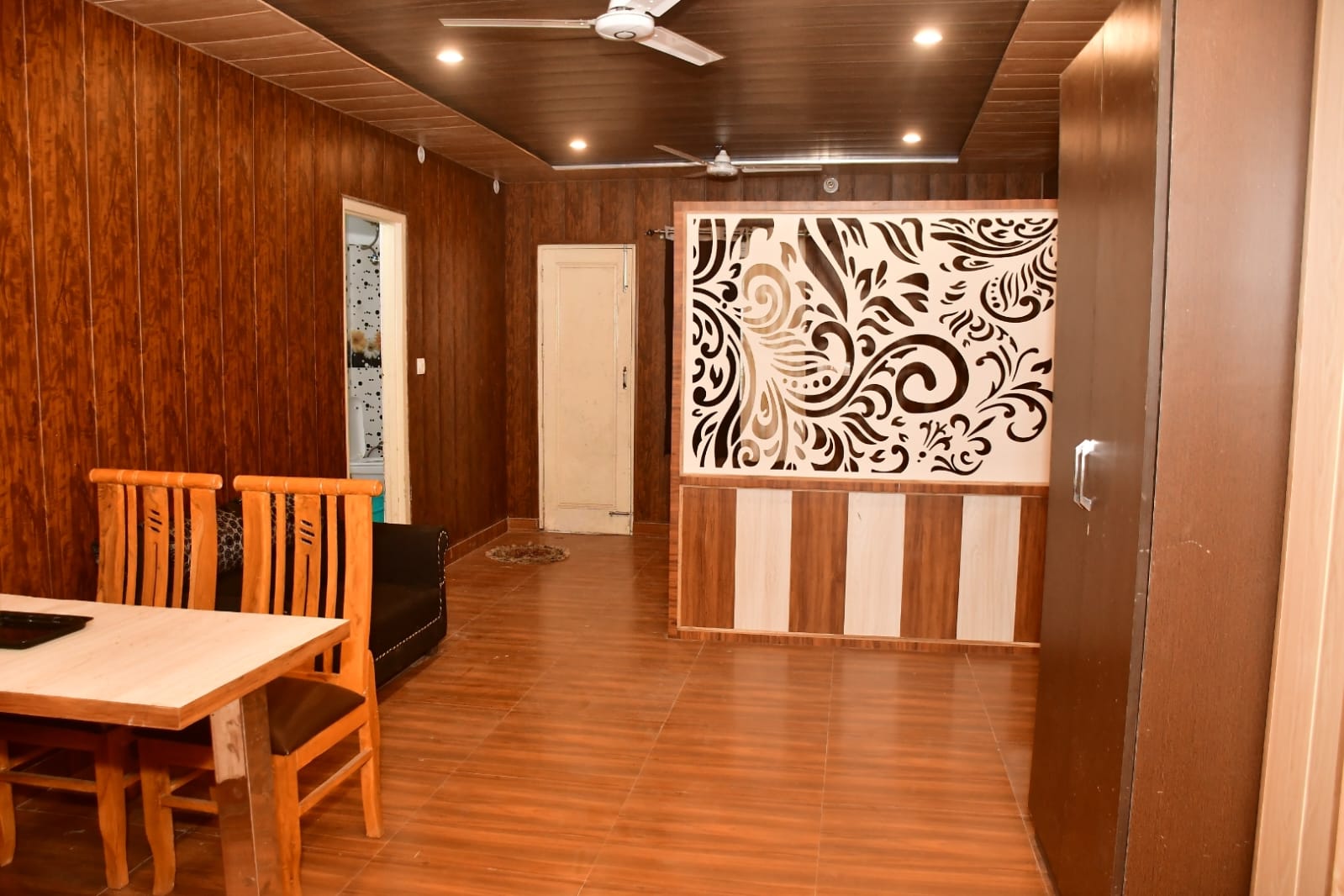 New Vybent Hotel kainchi dham